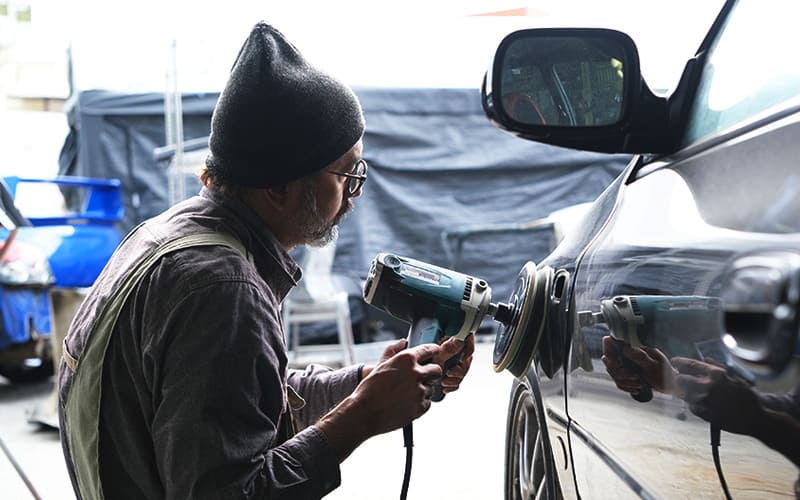 沖縄市・うるま市の鈑金塗装・へこみ修理ならONBASEへ